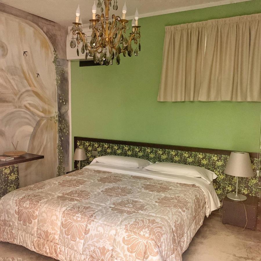 Cortiletto D'Alba Camere Con Ristorante المظهر الخارجي الصورة