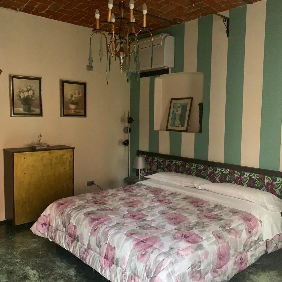 Cortiletto D'Alba Camere Con Ristorante المظهر الخارجي الصورة