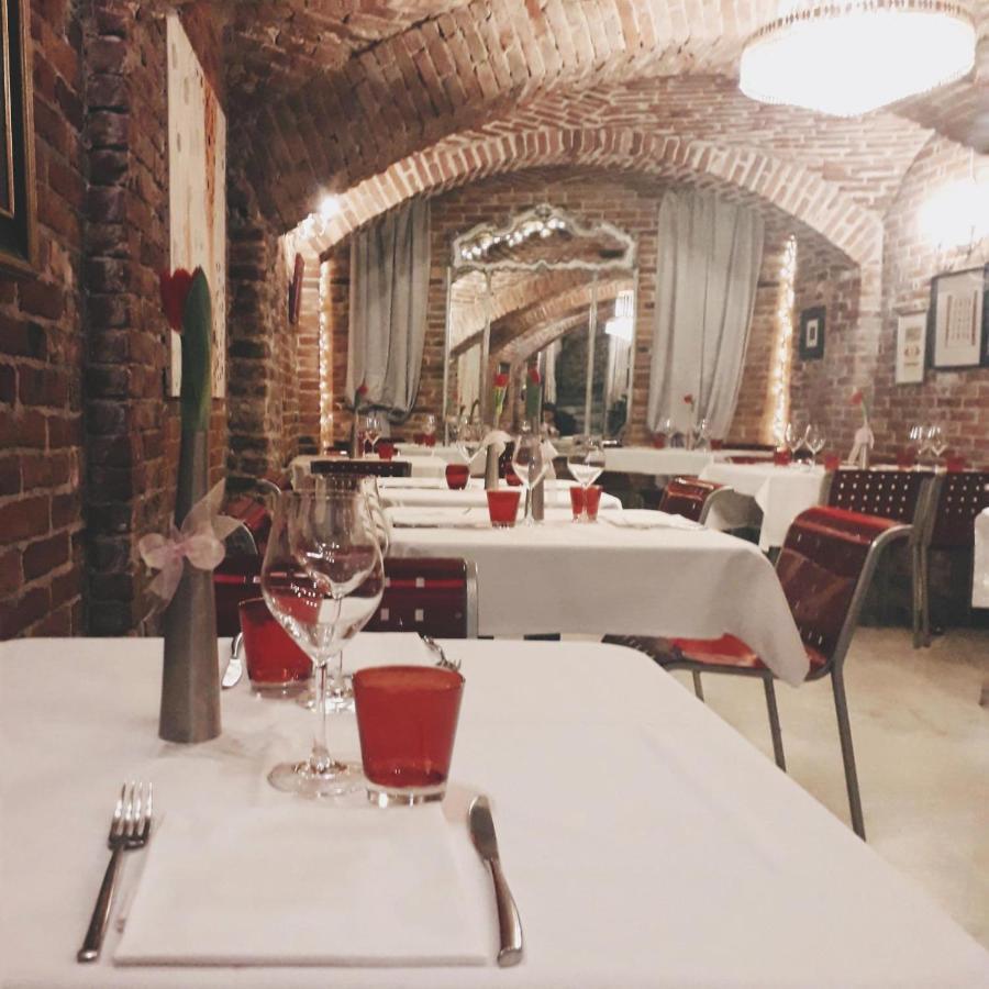 Cortiletto D'Alba Camere Con Ristorante المظهر الخارجي الصورة